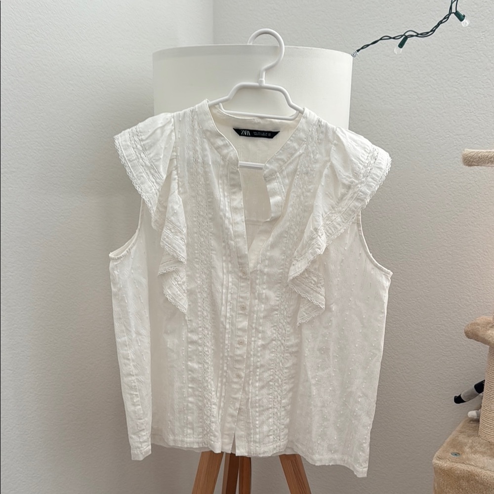 Zara White Sleeveless Blouse with Ruffled Style and Bib Collar